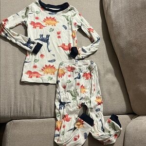 💙5 for $10💙 Burt’s Bees Toddler 2 Piece Dinosaur Pajama Set 5t